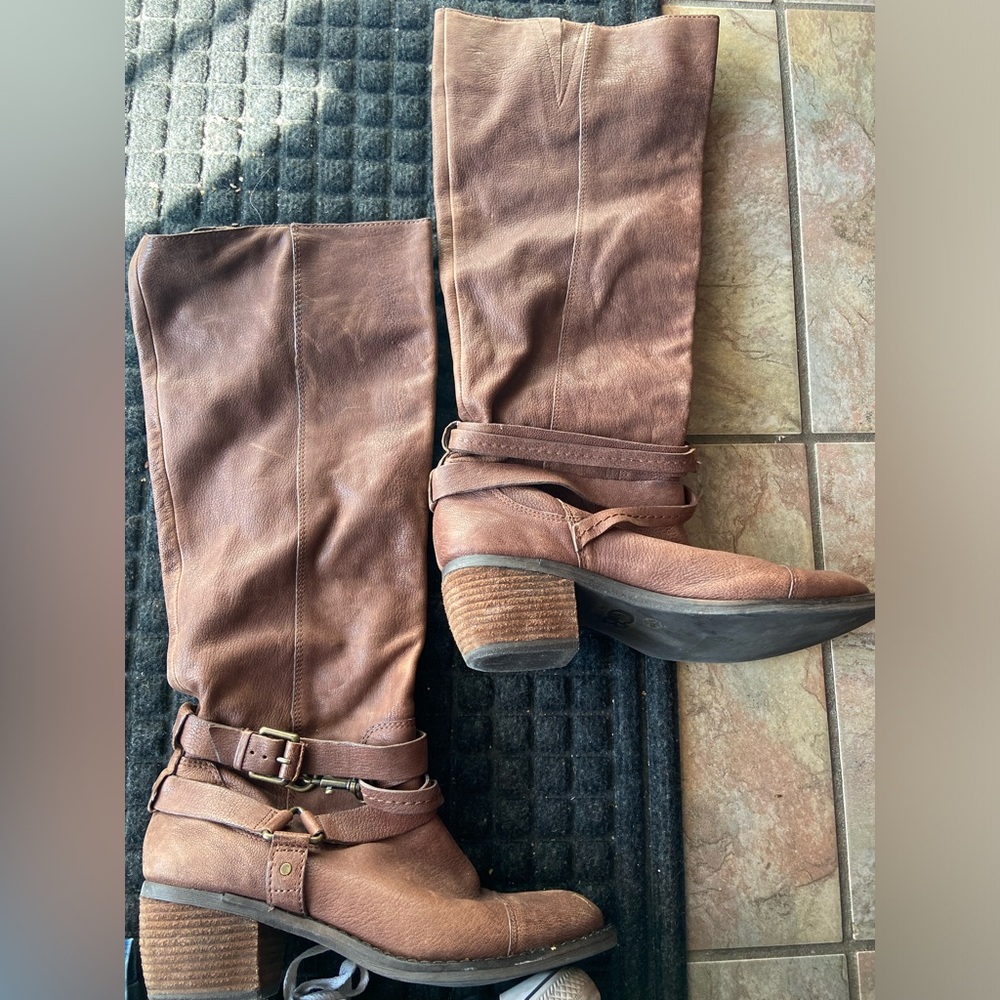 Gianni Bini Leather Boots